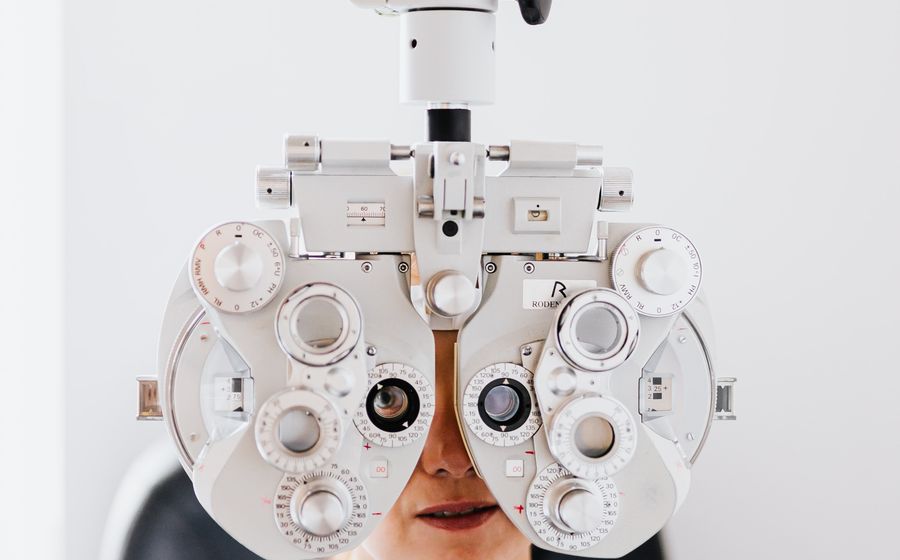 Điều trị tật khúc xạ Femto Lasik